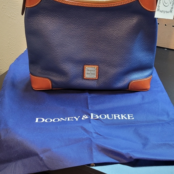 Dooney & Bourke Shoulder Bag - Picture 5 of 5